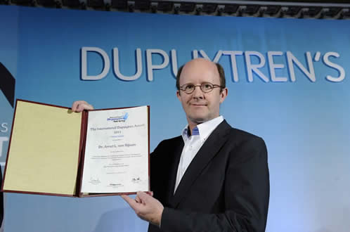 Prof. Paul Werker, co-author, receiving the 2013 Dupuytren Award for Clinical Research at the Dupuytren's Summit in Vienna 